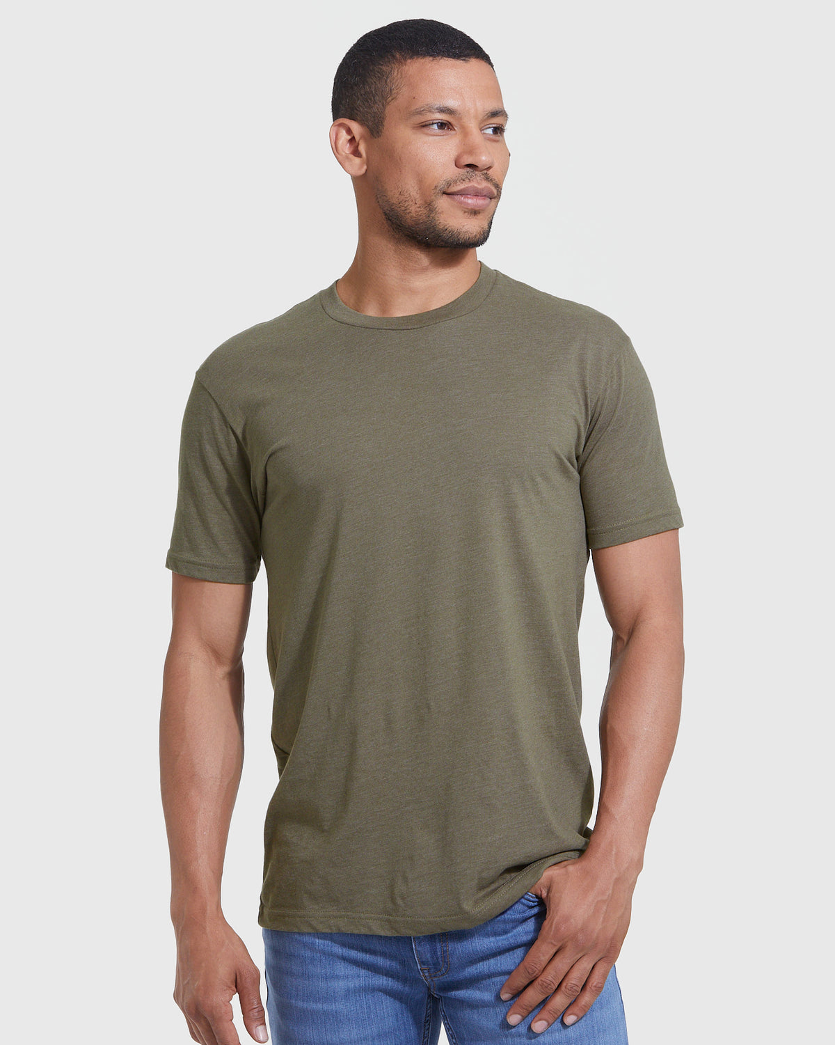 Man wearing Classic Crew 10-Pack T-shirt with jeans.